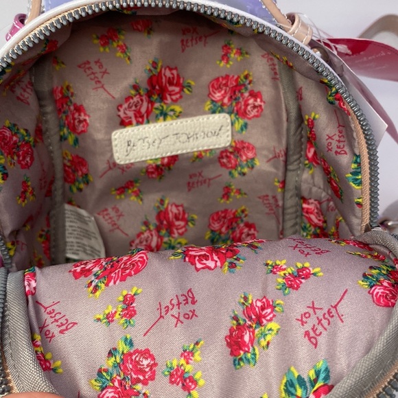Betsey Johnson ombré backpack NWT! - Picture 14 of 16